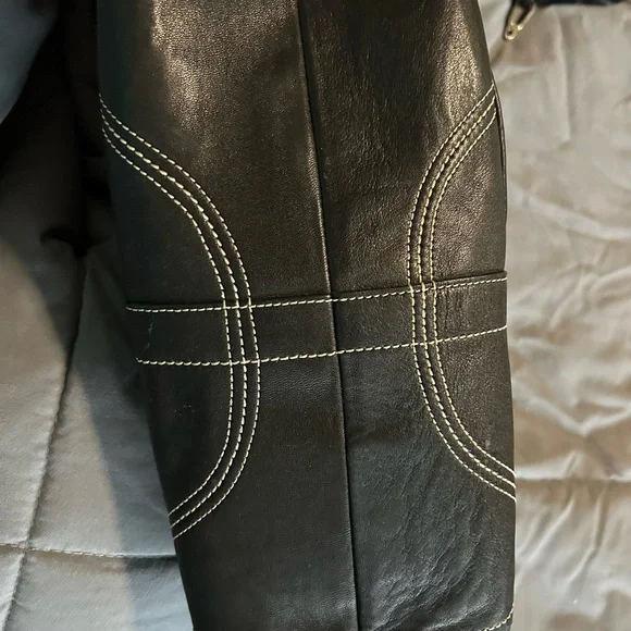 Coach Black Leather Shoulder Bag with Silver Buckle Accents - Picture 4 of 4